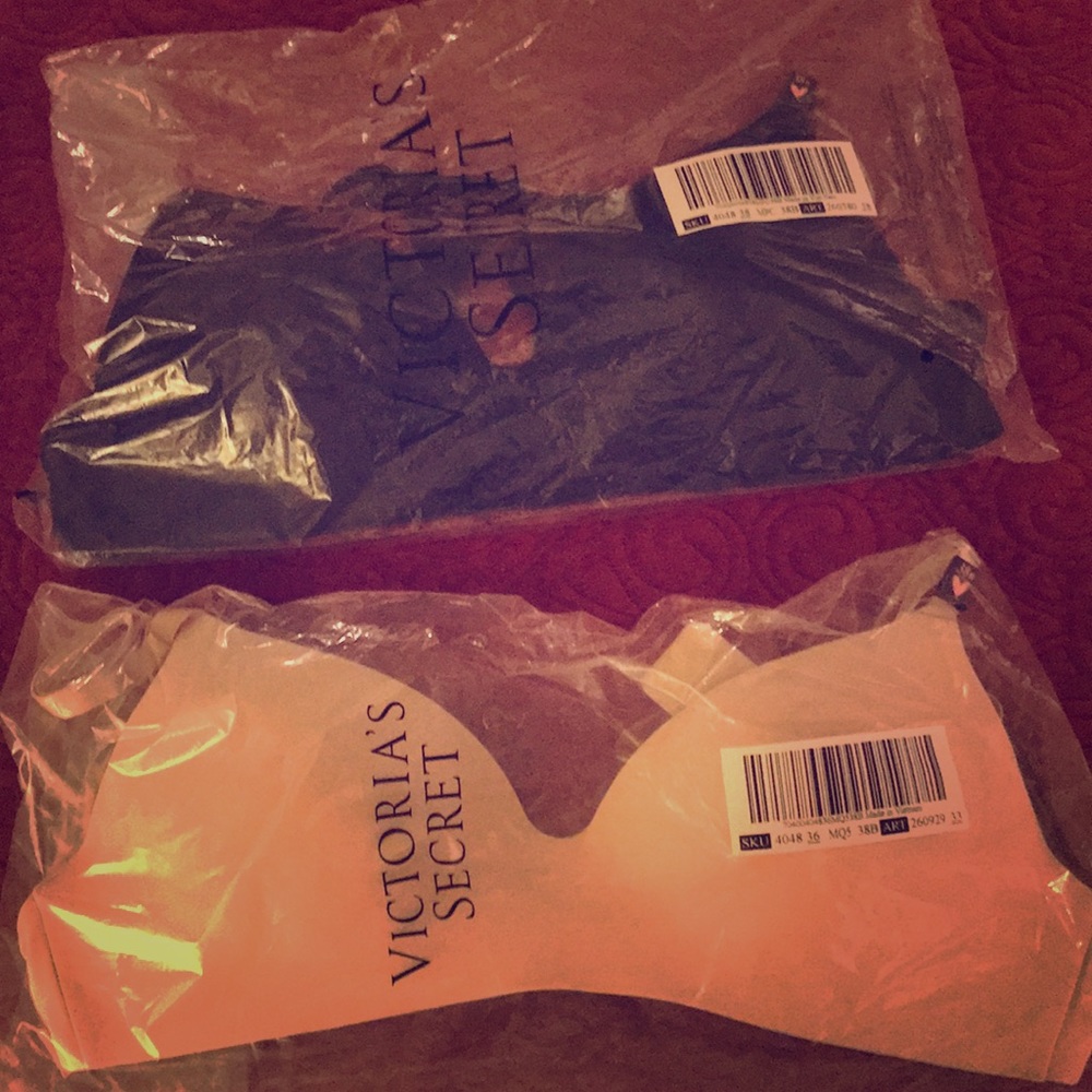 Two brand new Victoria Secret 38b bras